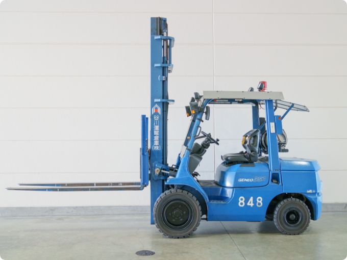 カウンター式フォークリフト