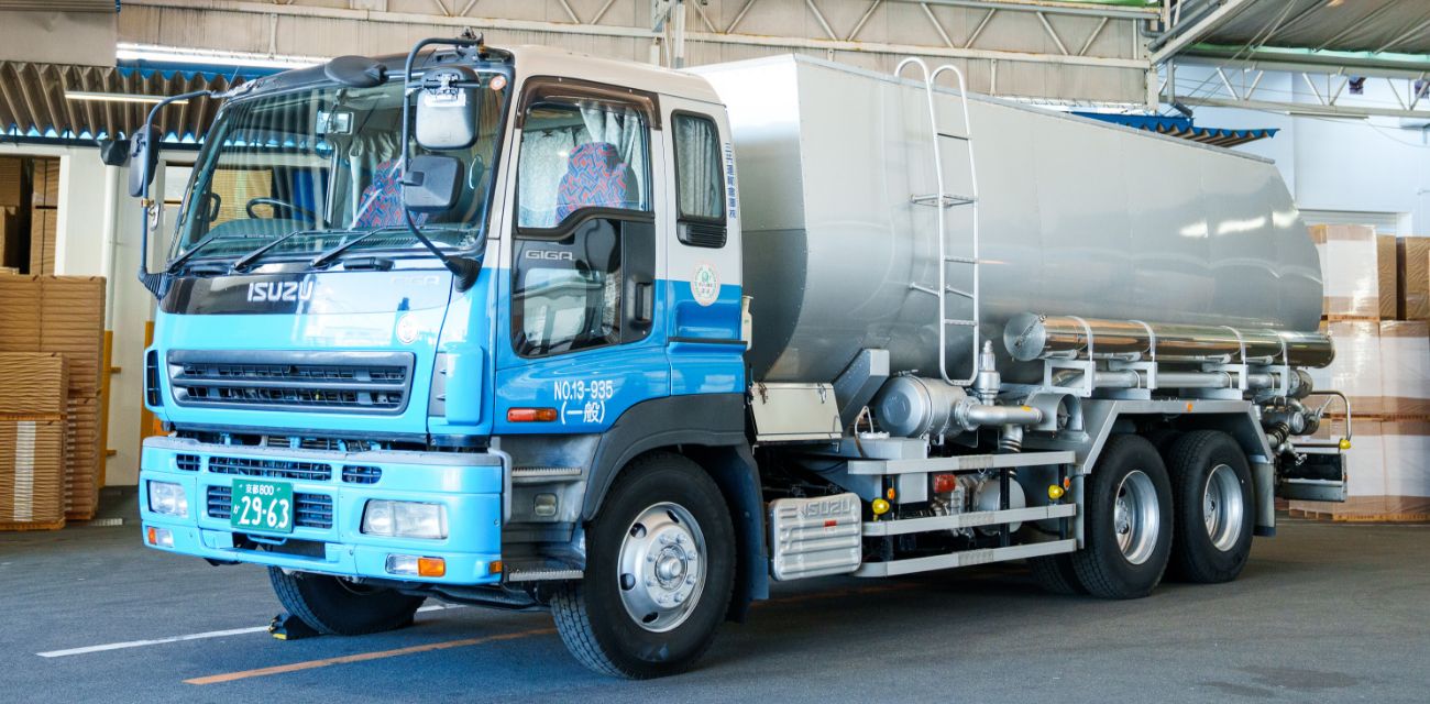 コンテナヤードのフォークリフト