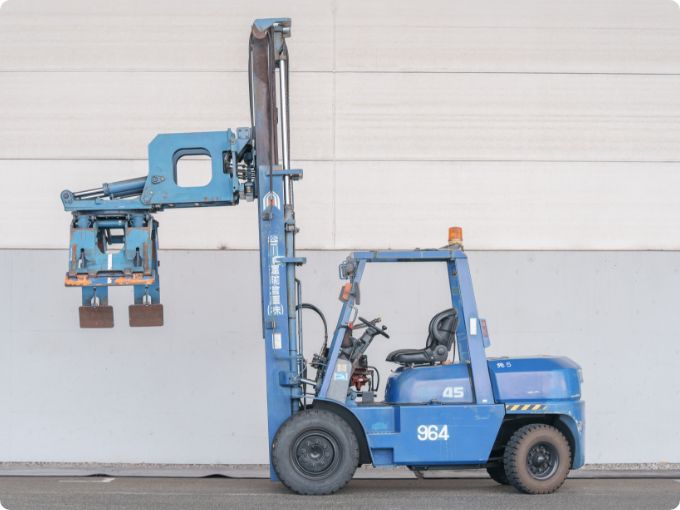 カウンター式フォークリフト