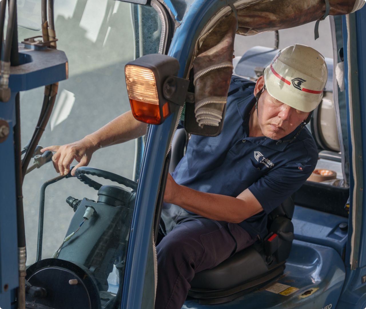 フォークリフト運転手